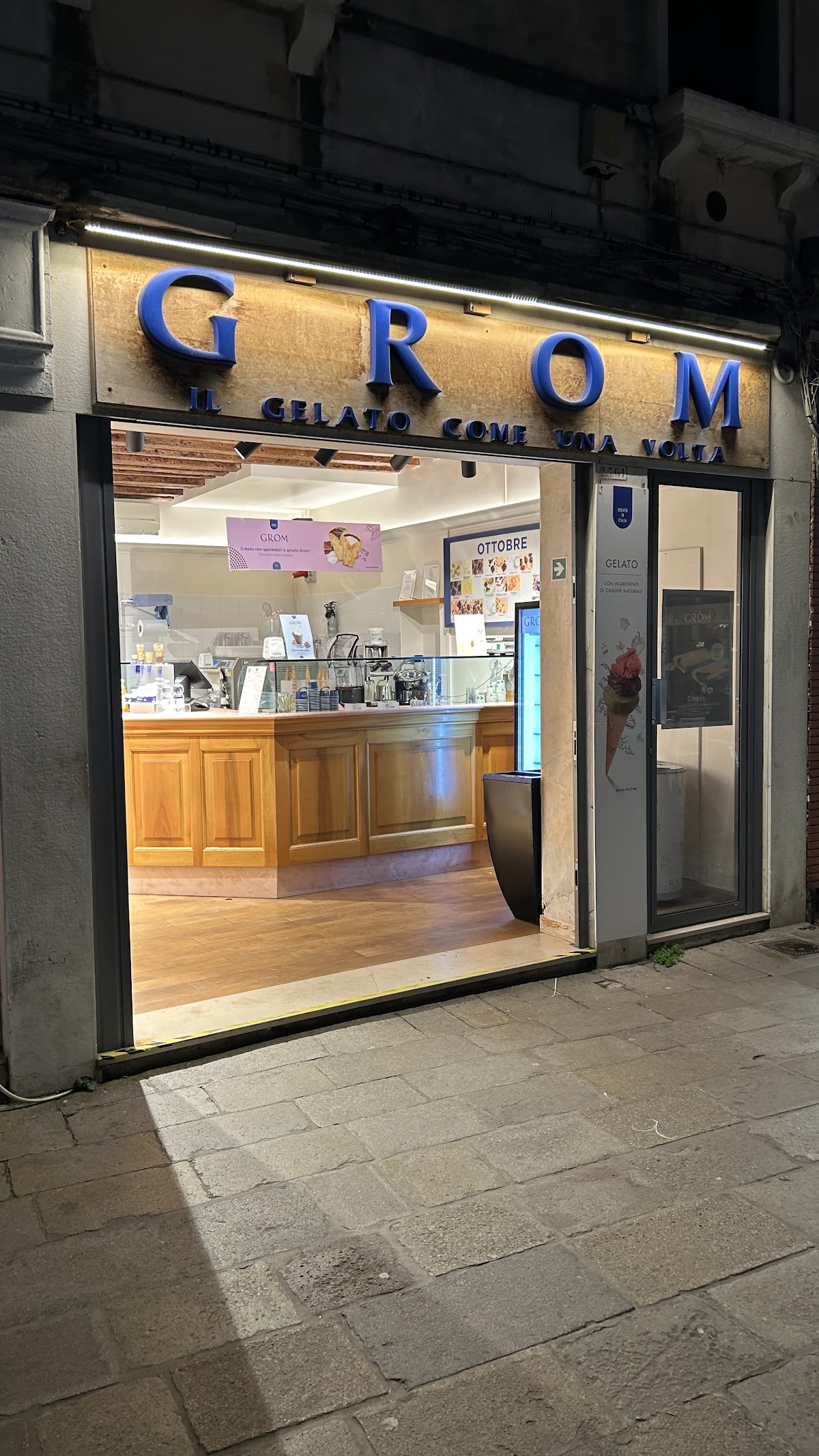 Un dettaglio del banco.