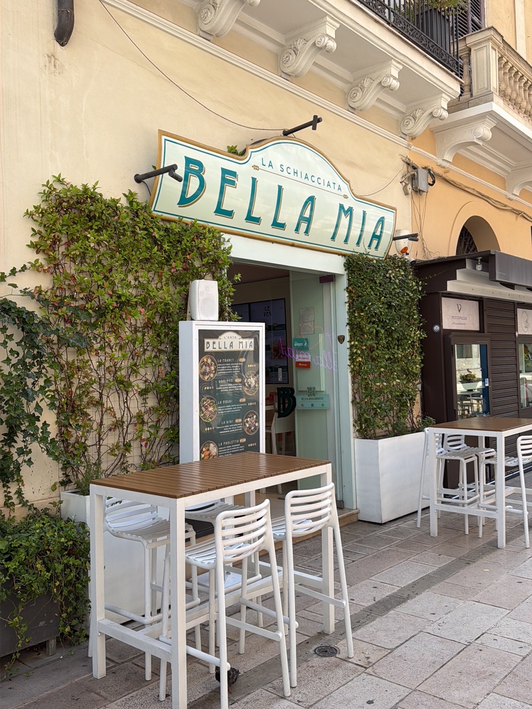 Il locale in servizio.