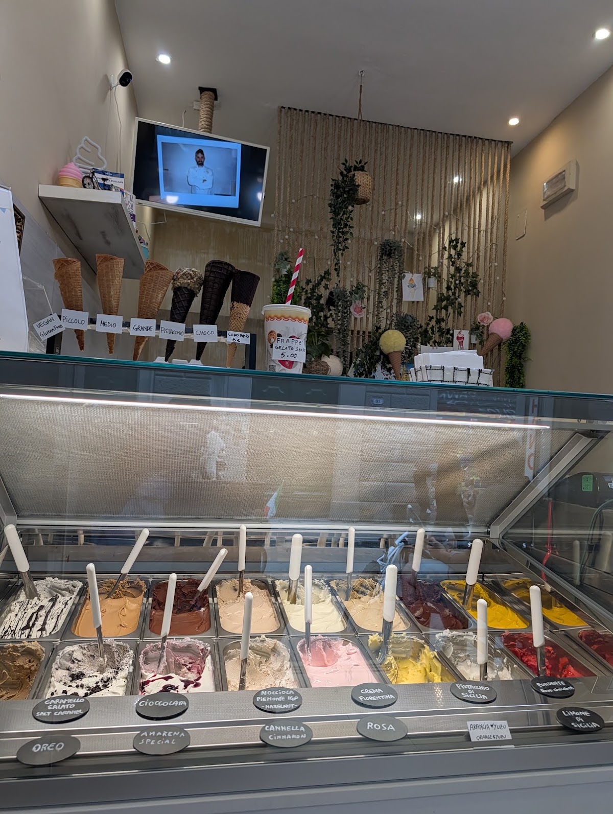 Il locale visto dall'interno.