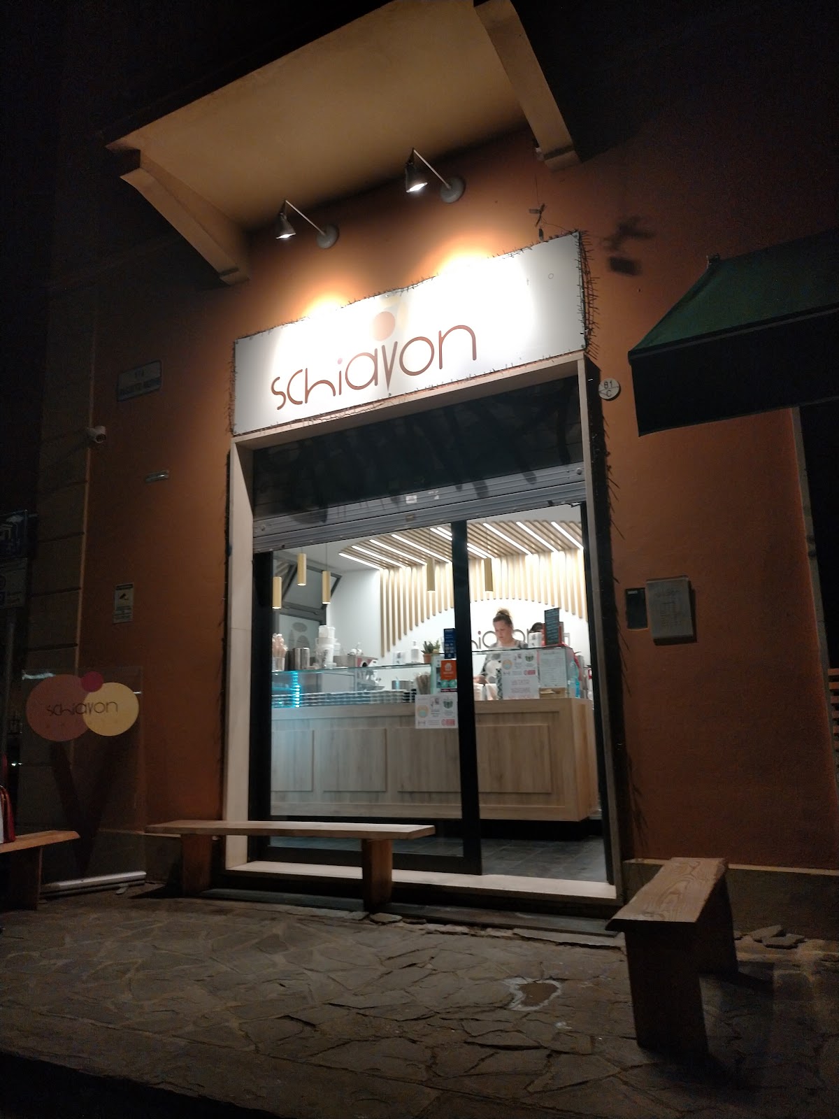 Il locale in servizio.