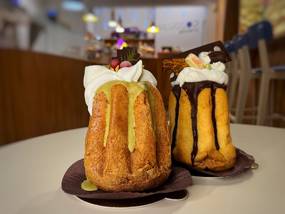 Le vaschette in vetrina.