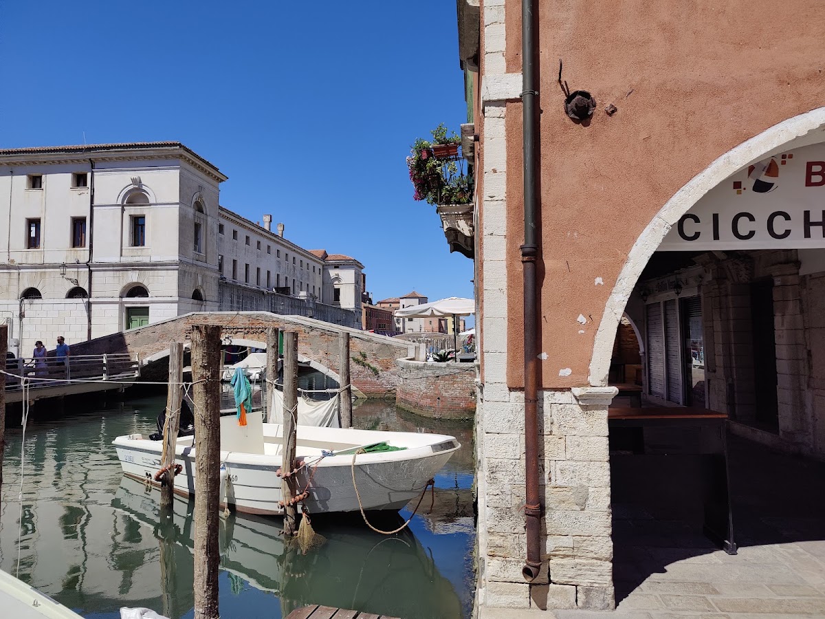 Un dettaglio del banco.