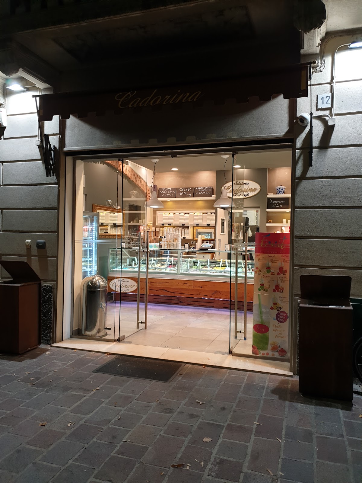 Il locale visto dall'interno.