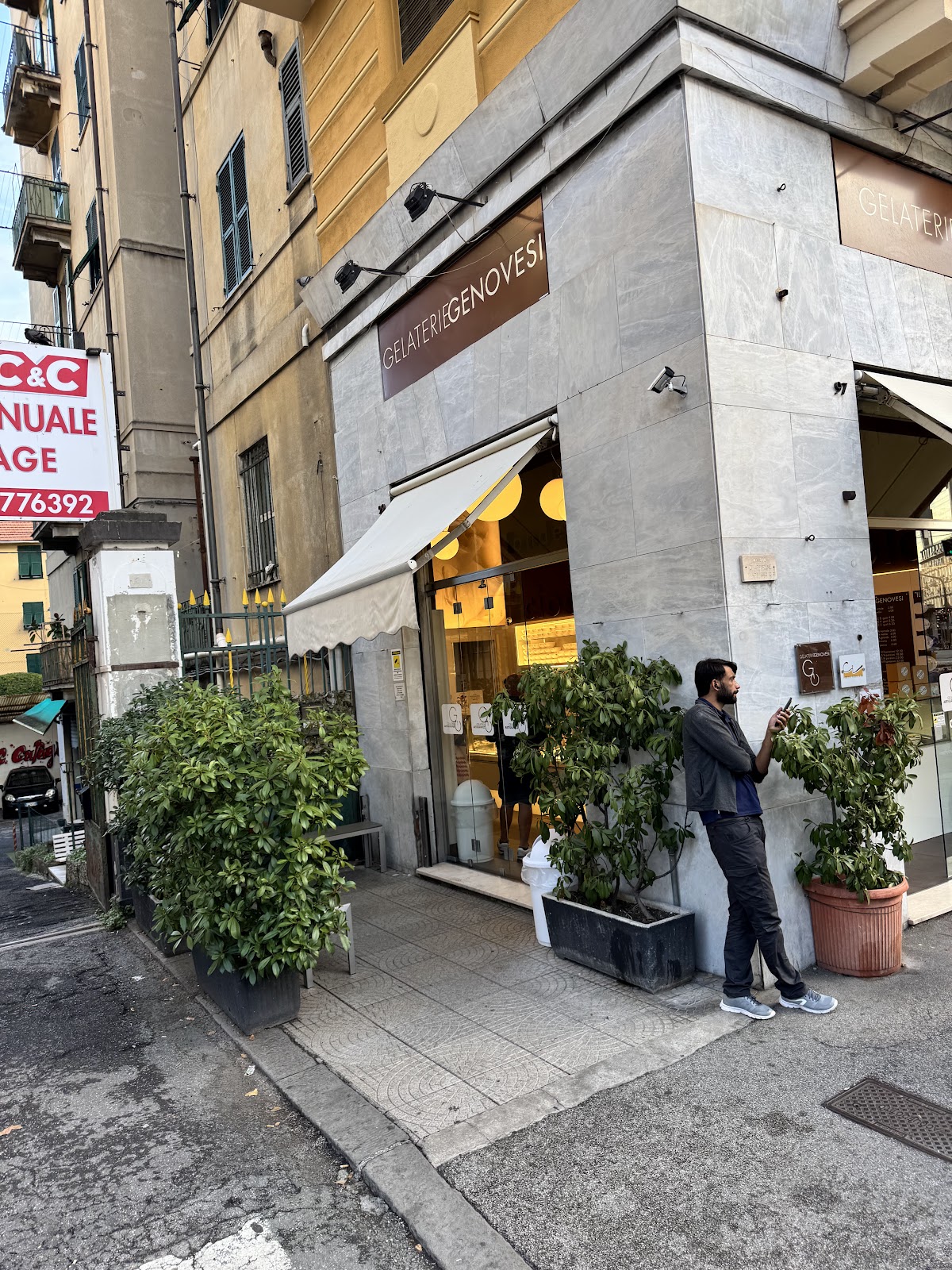 Il locale in servizio.