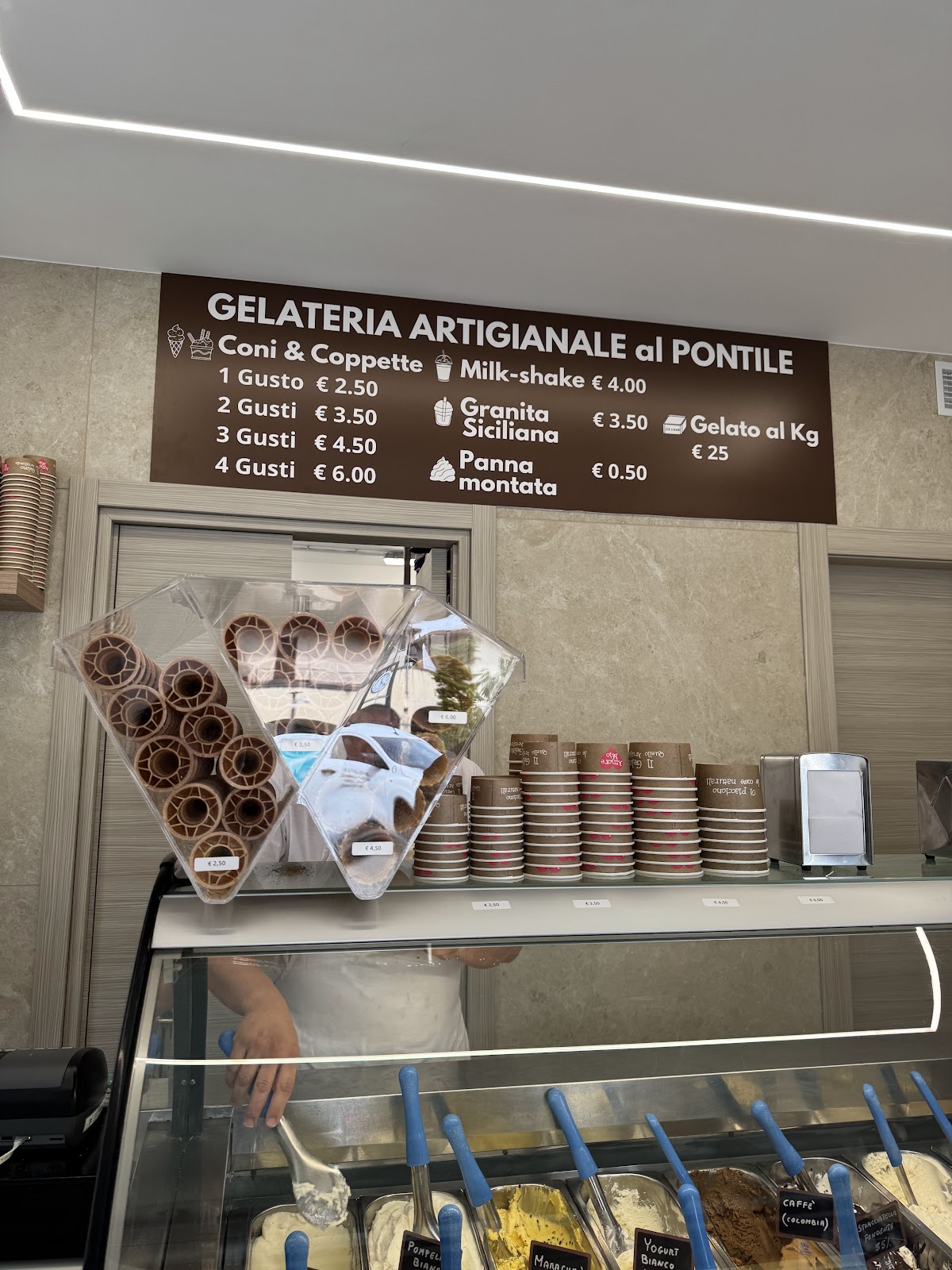 Un dettaglio del banco.