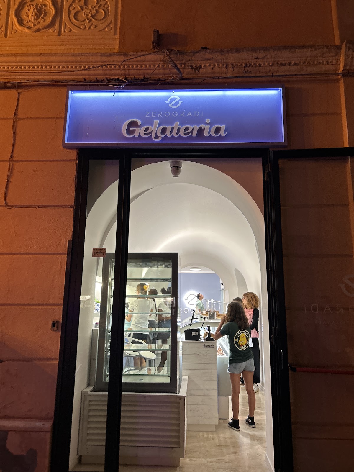 Il locale visto dall'interno.