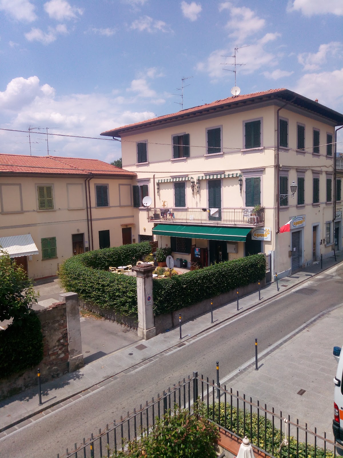 Un dettaglio della vetrina.