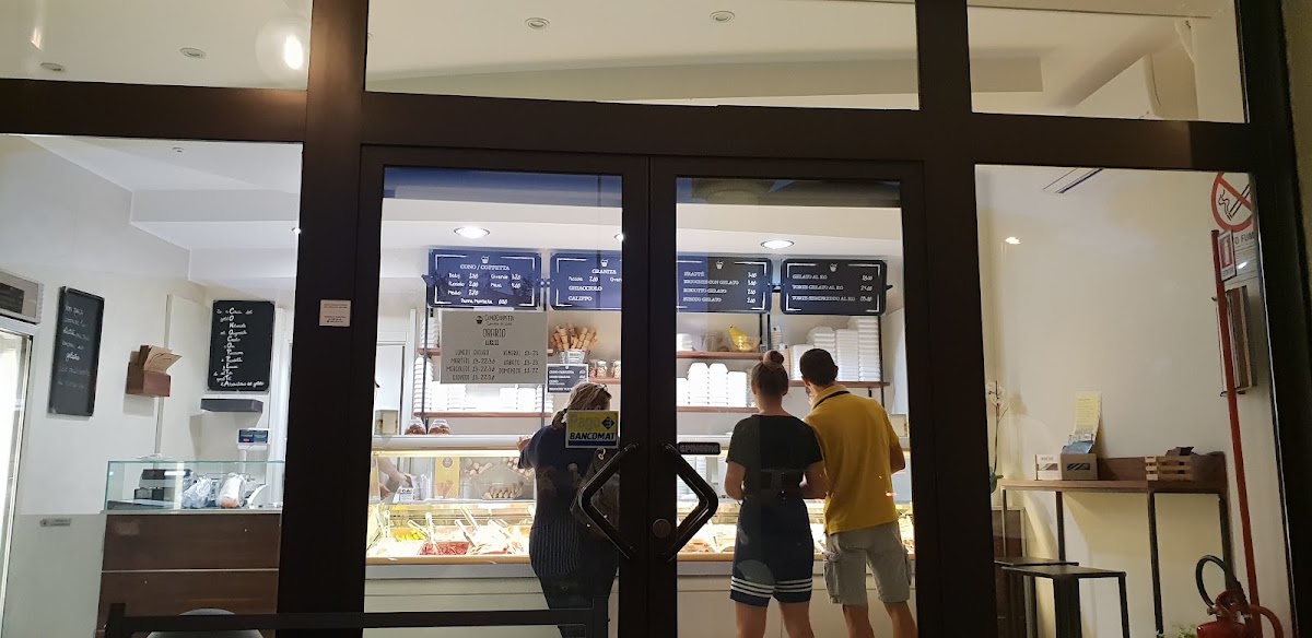 Un dettaglio del banco.