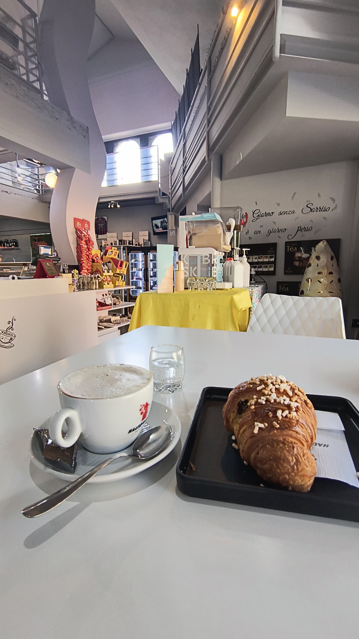Il locale in servizio.