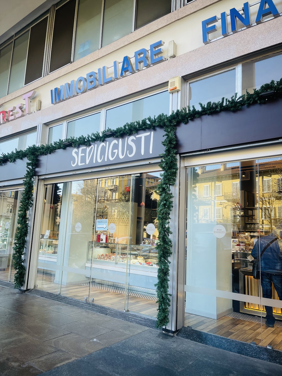 Il locale visto dall'interno.