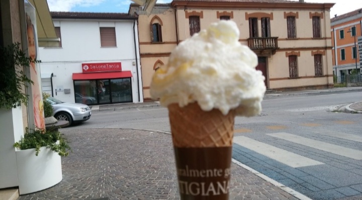 Il locale visto dall'interno.