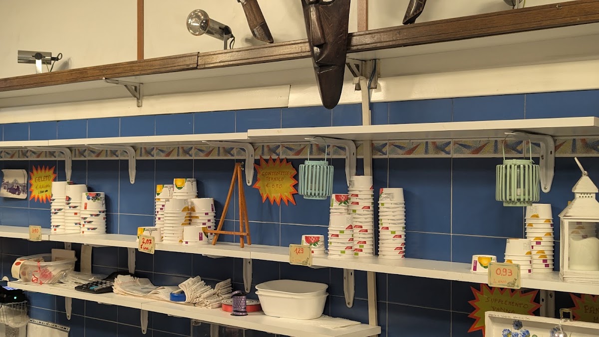 Il locale in servizio.