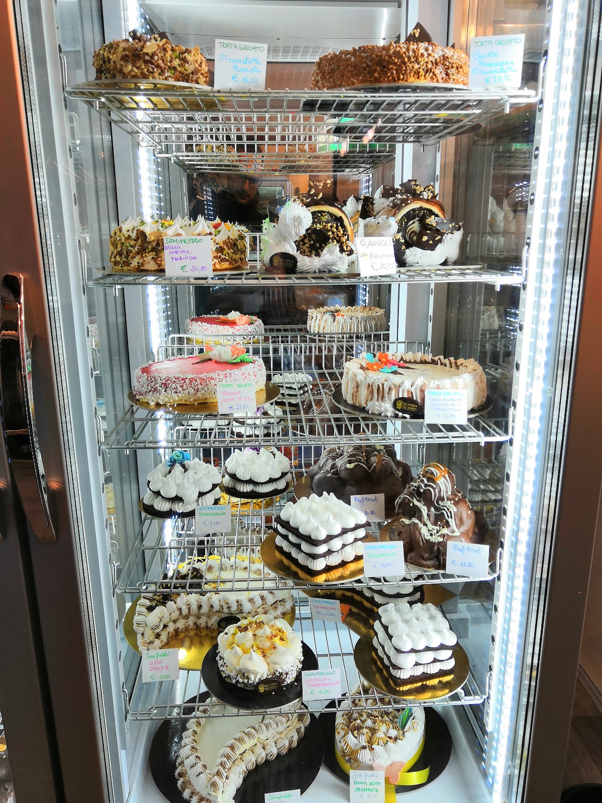 Gelateria Del Borgo (di Elisa e Anna Maria Zaccaria)