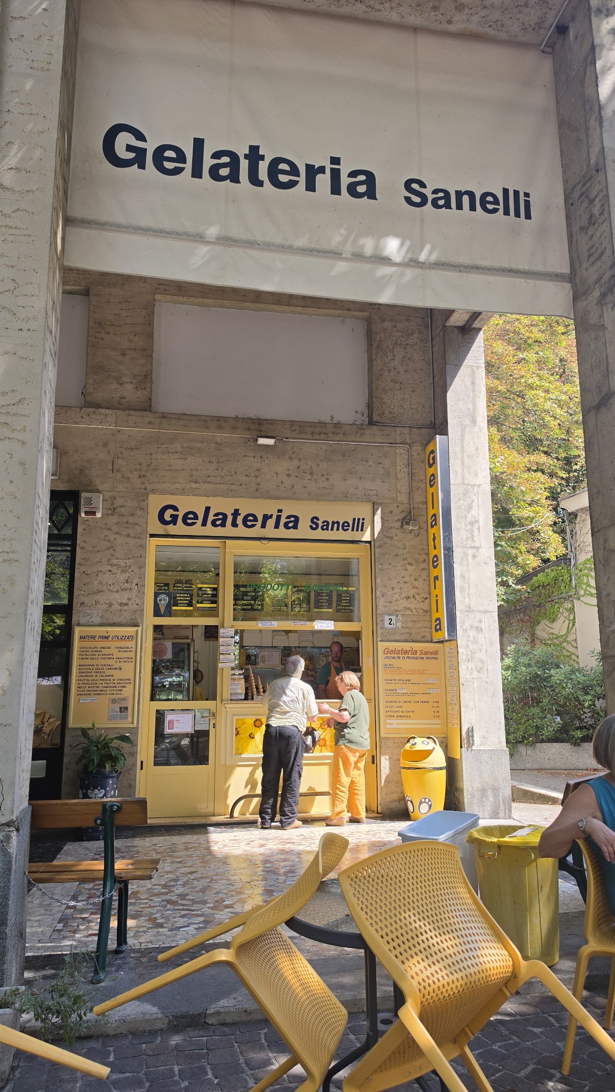 Il locale in servizio.