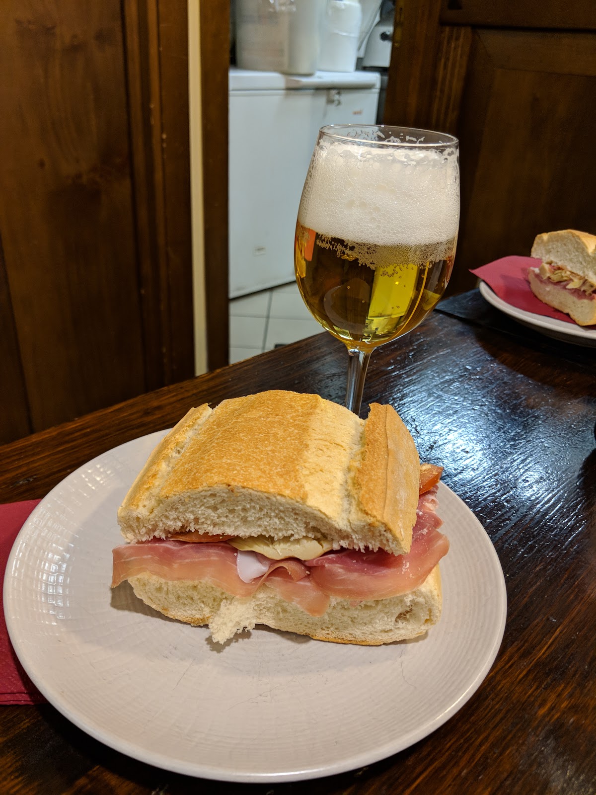 Un dettaglio della vetrina.