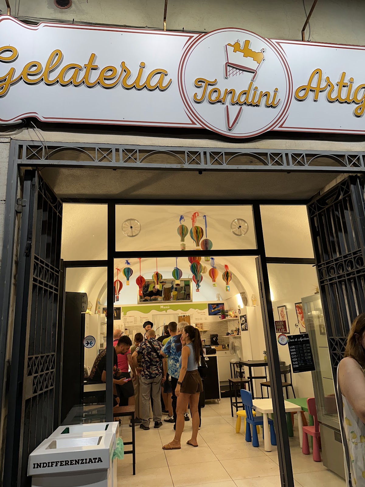 Il locale visto dall'interno.
