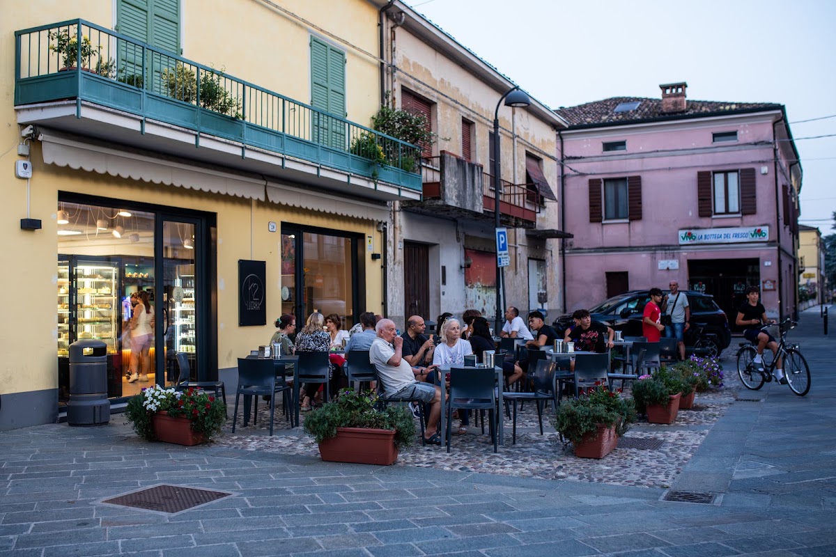 Un dettaglio della vetrina.