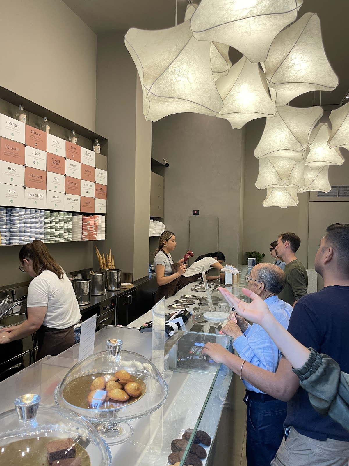 Un dettaglio del banco.