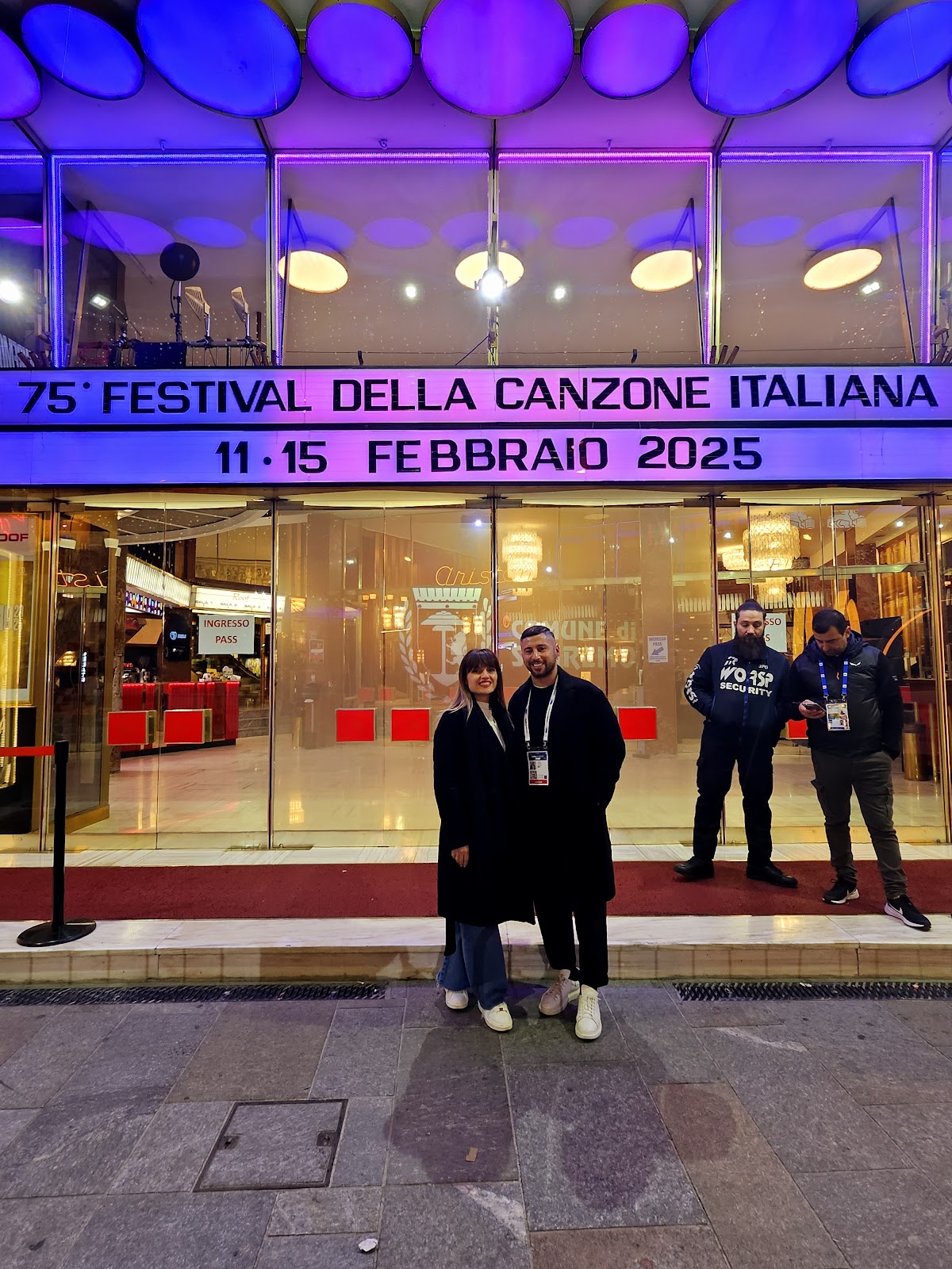 Il banco e la vetrina dei gusti.