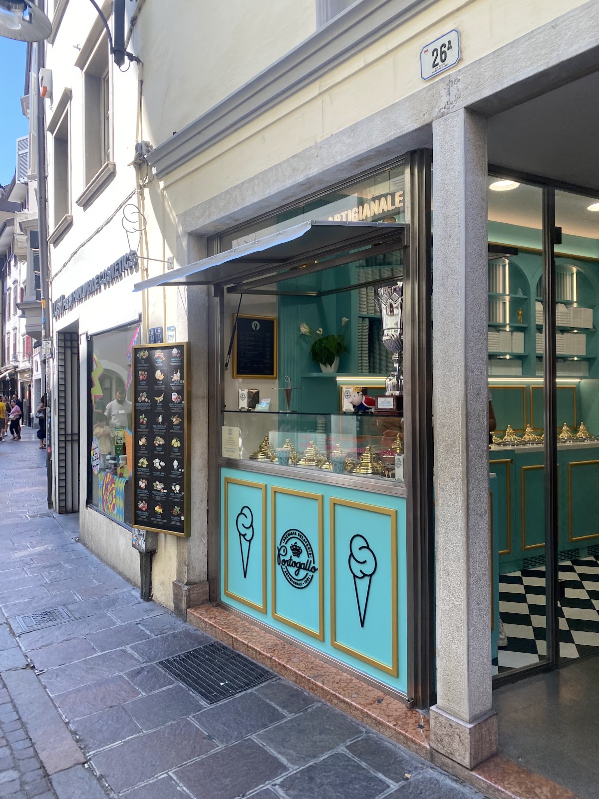 Un dettaglio del banco.