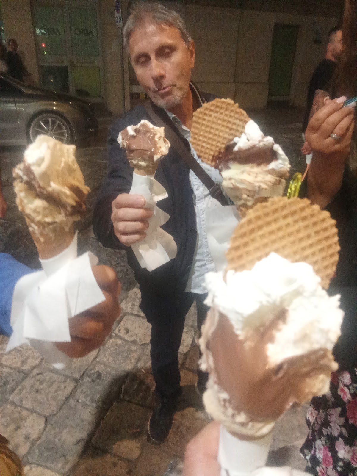 Un dettaglio della vetrina.