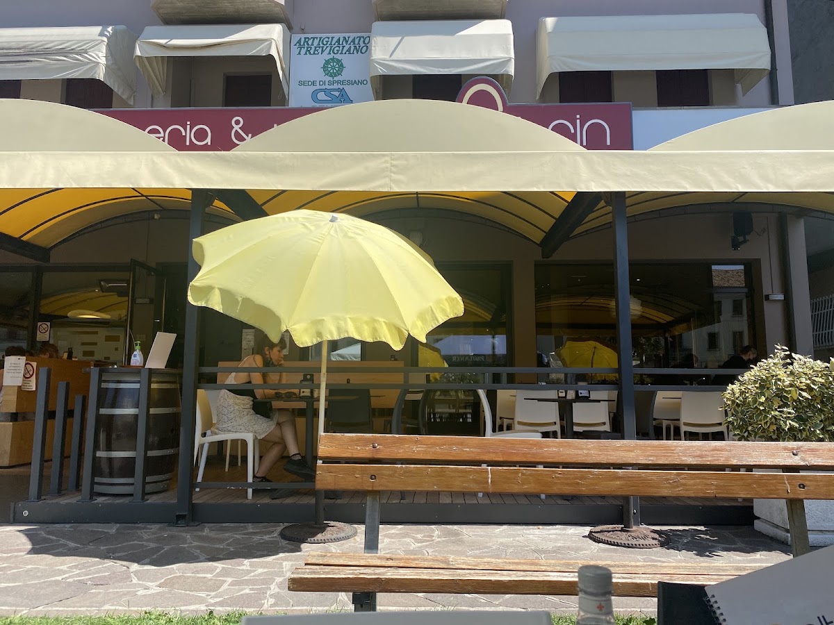 Feltrin Gelateria & Wine Bar