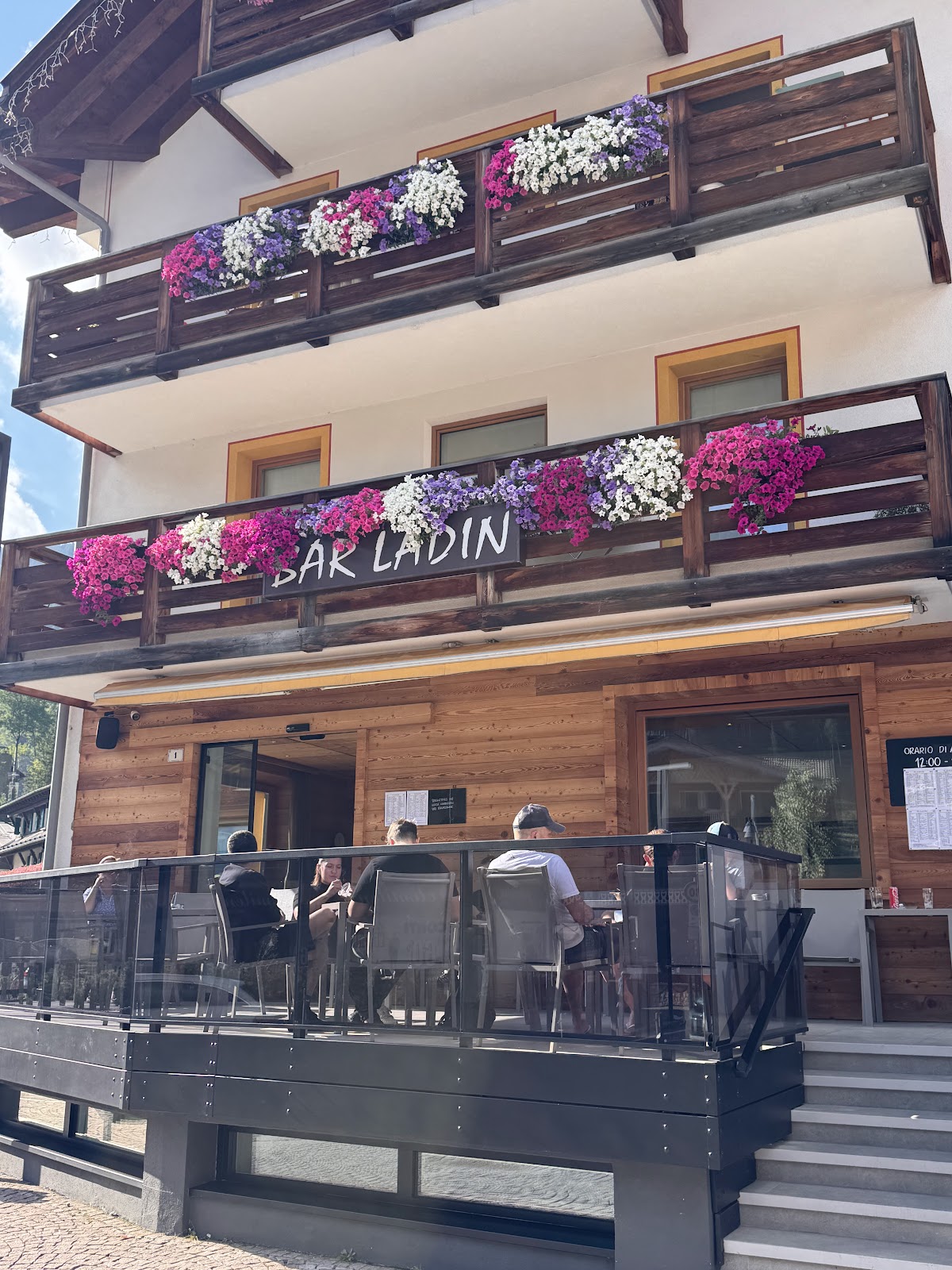 Il locale in servizio.
