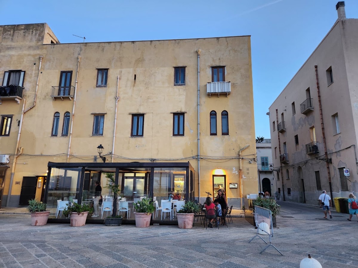 Un dettaglio del banco.