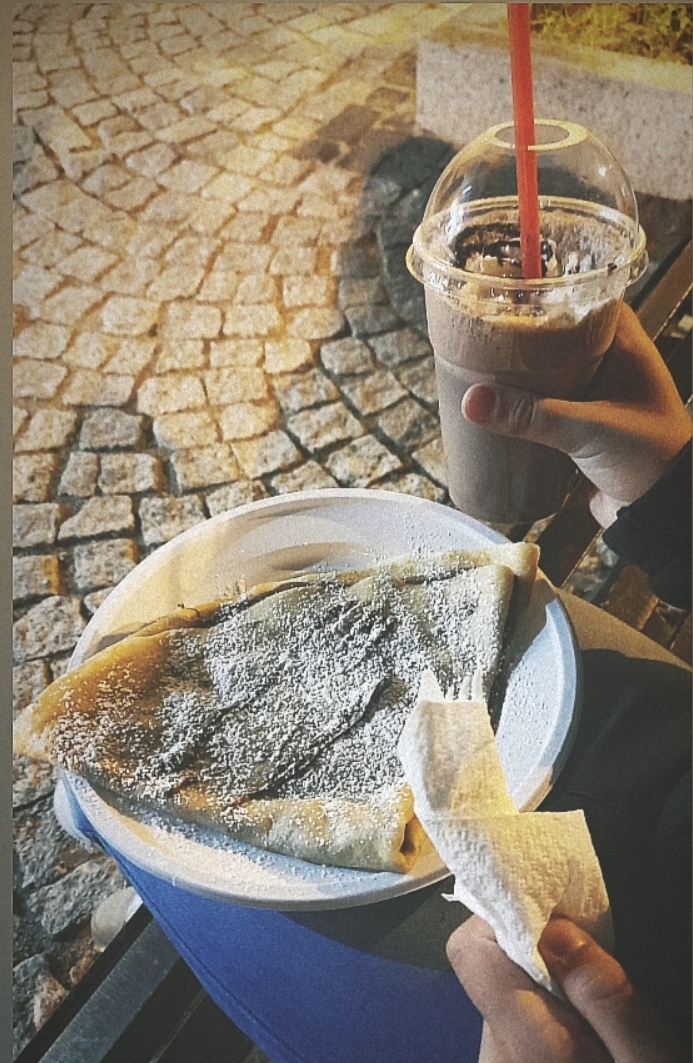 Le vaschette in vetrina.