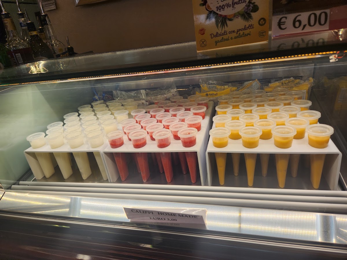 Un dettaglio del banco.