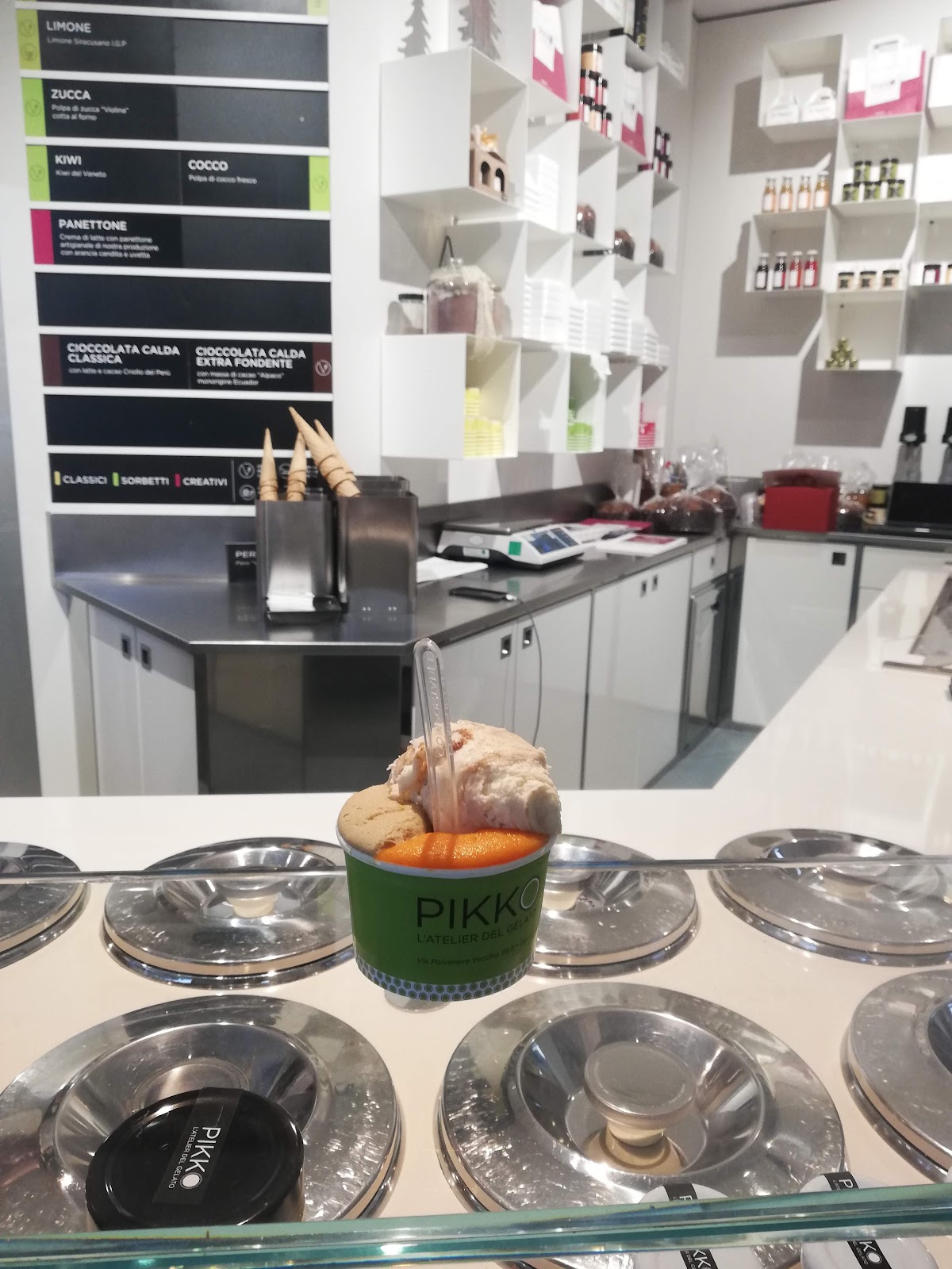 Il locale in servizio.
