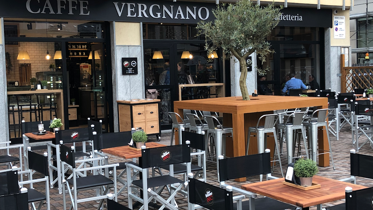 Un dettaglio della vetrina.