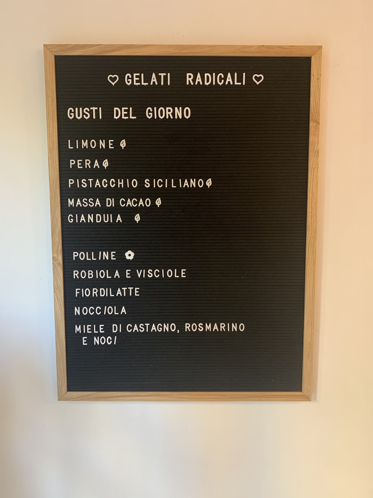 Un dettaglio del banco.