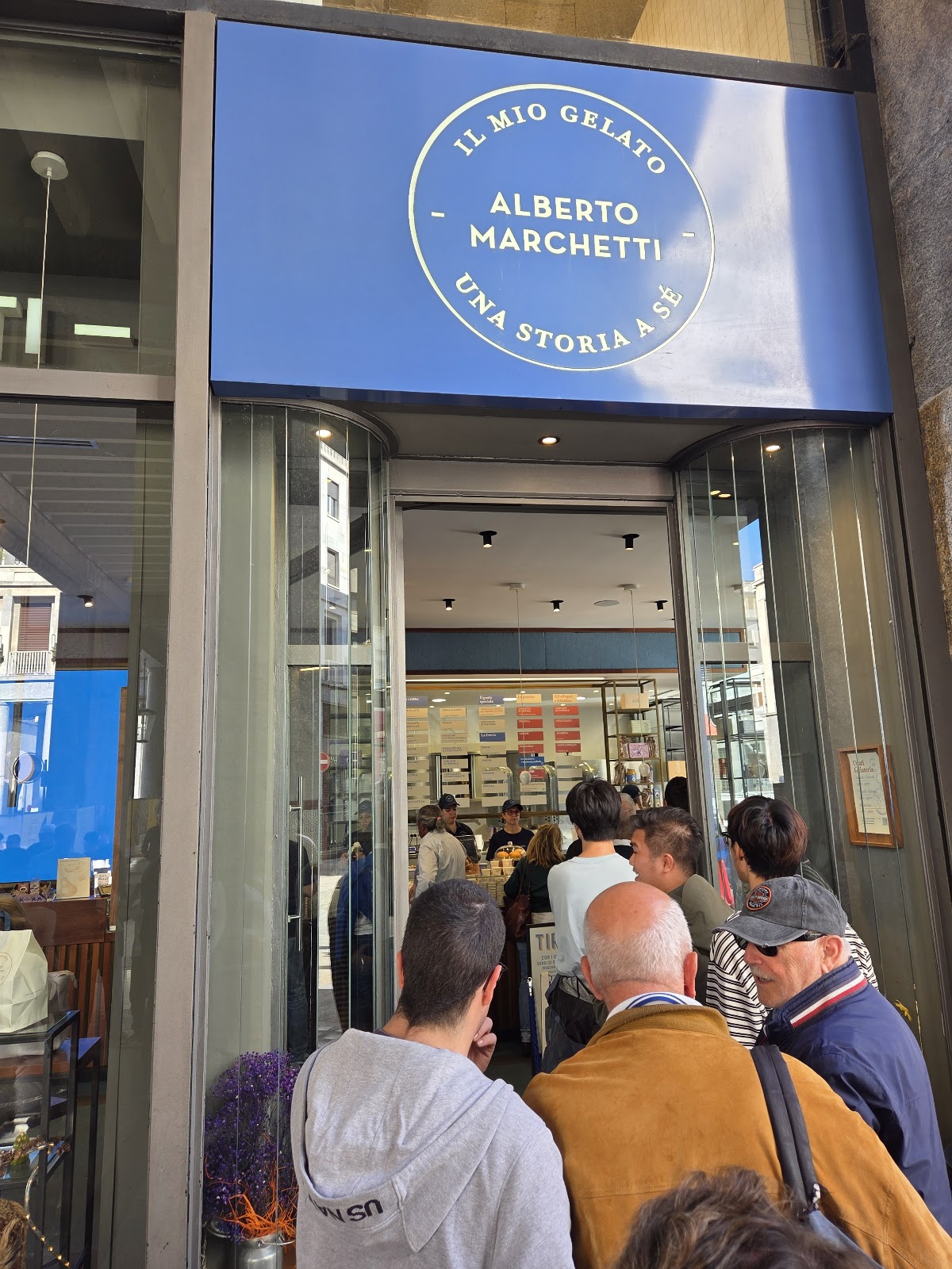 Il locale visto dall'interno.