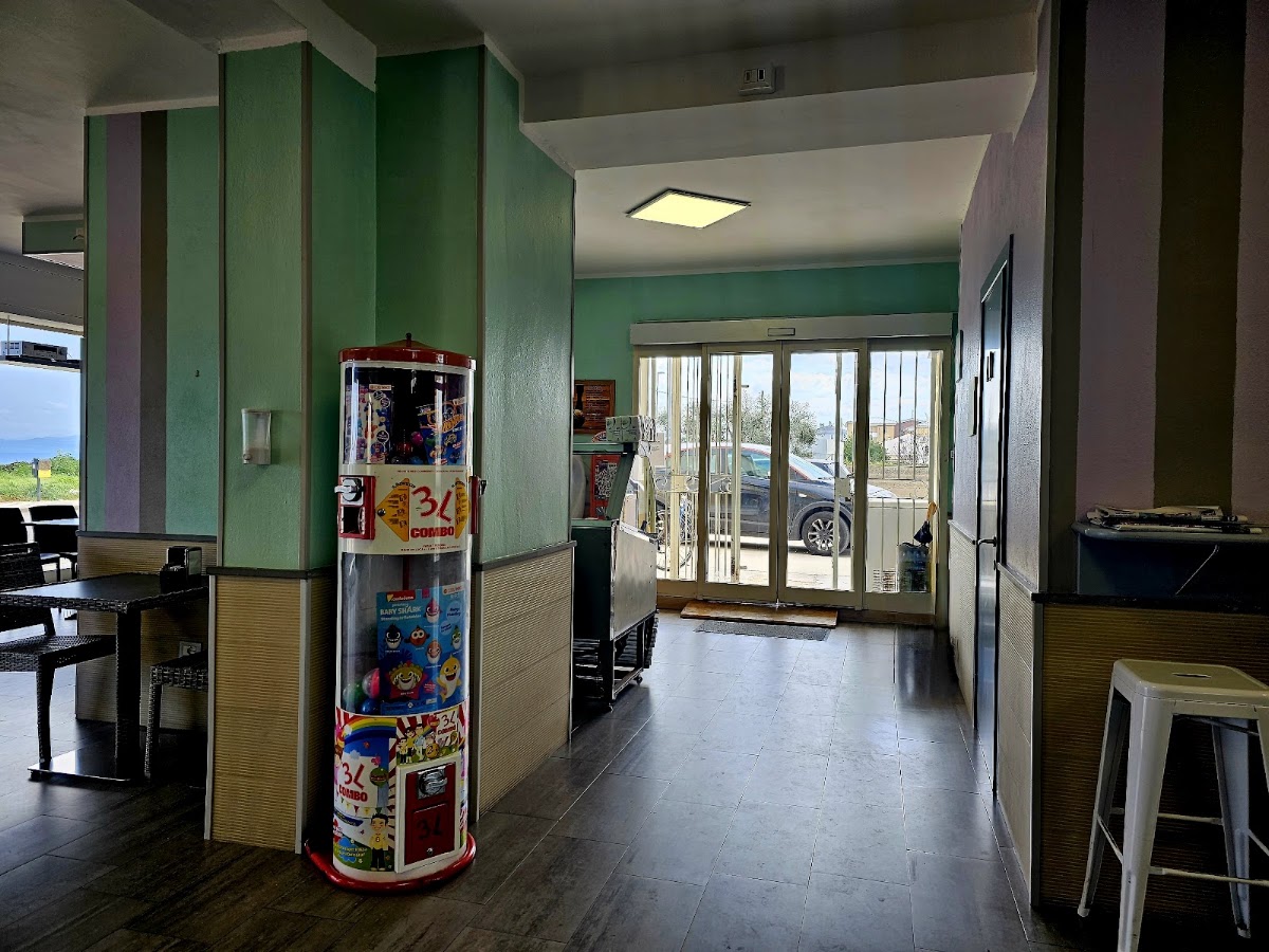 Il locale visto dall'interno.