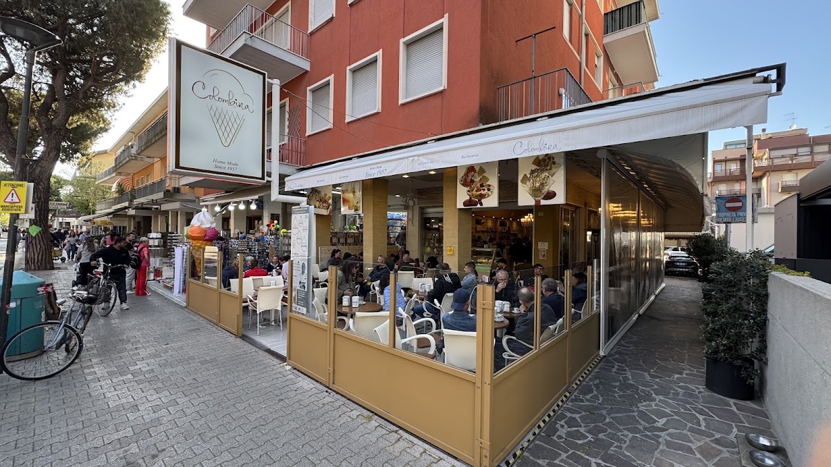 Il locale visto dall'interno.