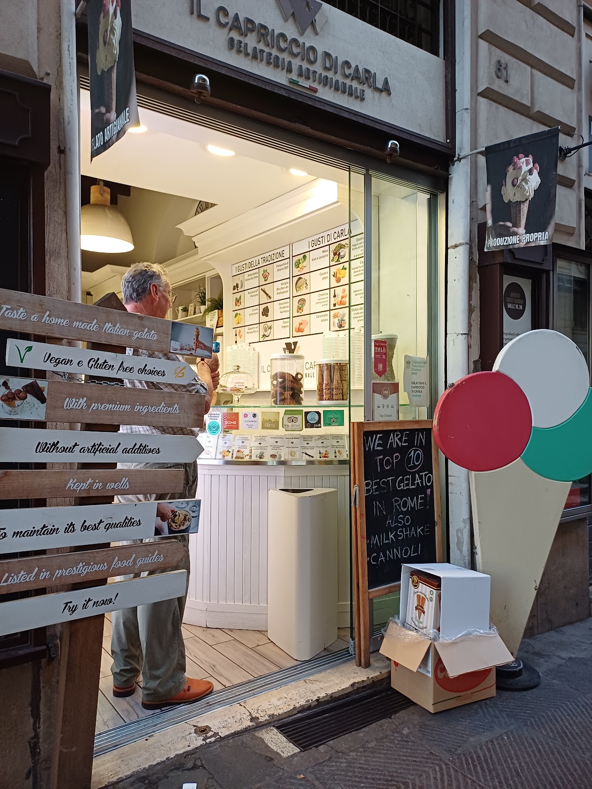 Il locale visto dall'interno.