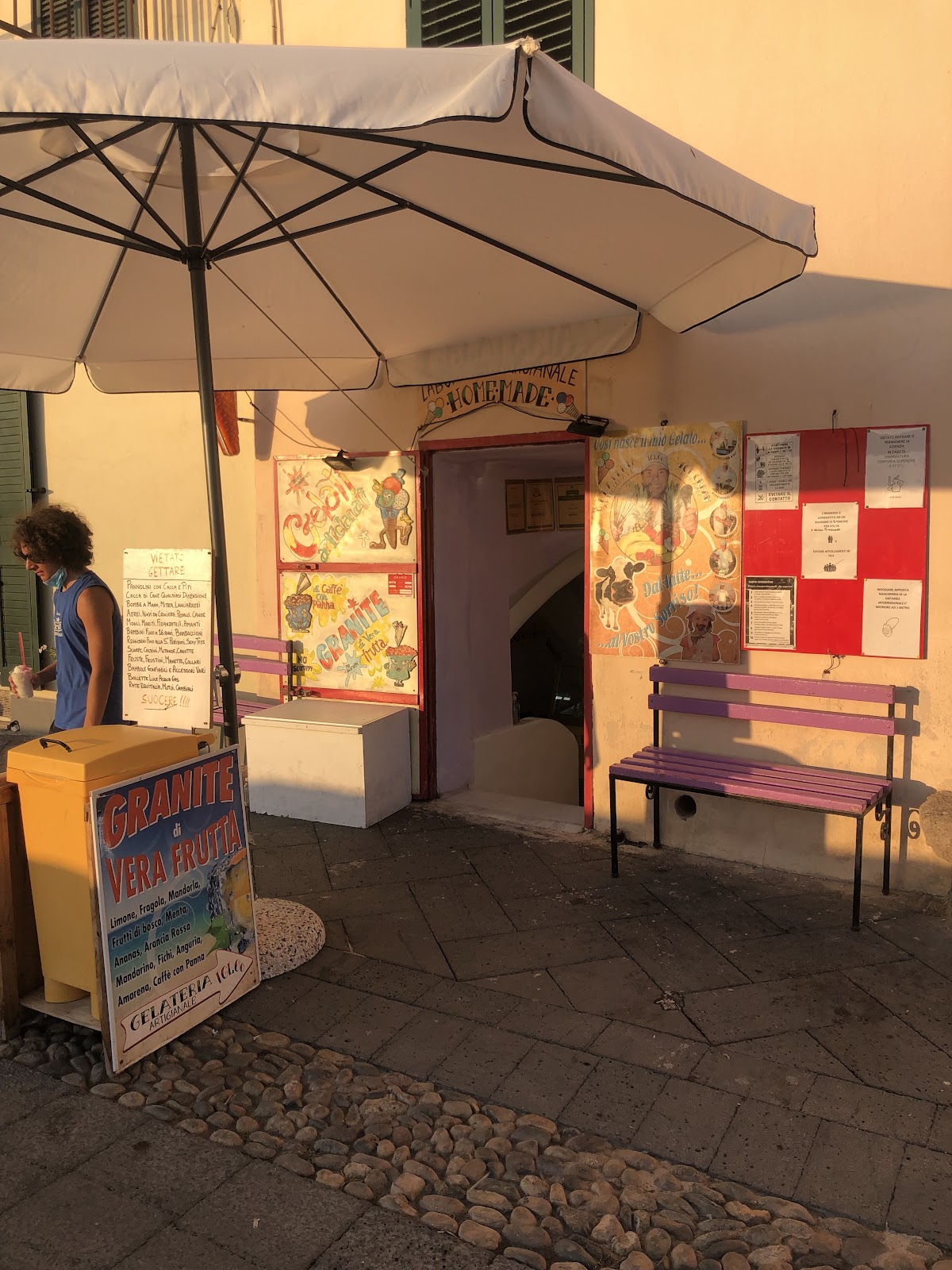 Igloo gelateria artigianale (Igloo Ice Cream Shop)