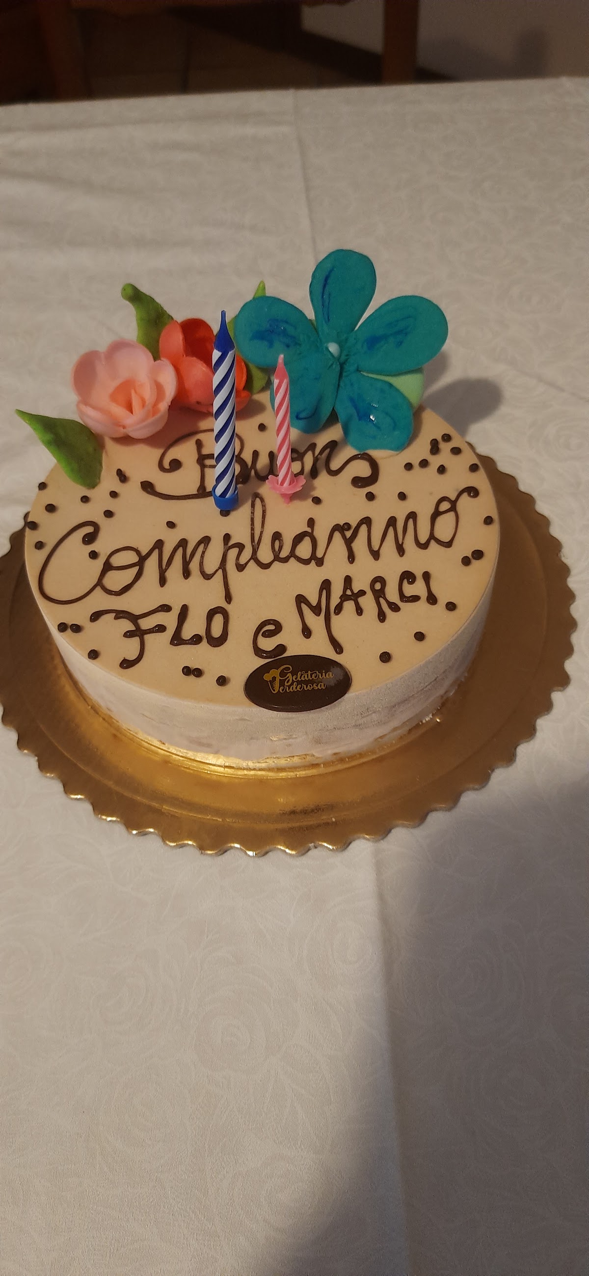Un dettaglio della vetrina.