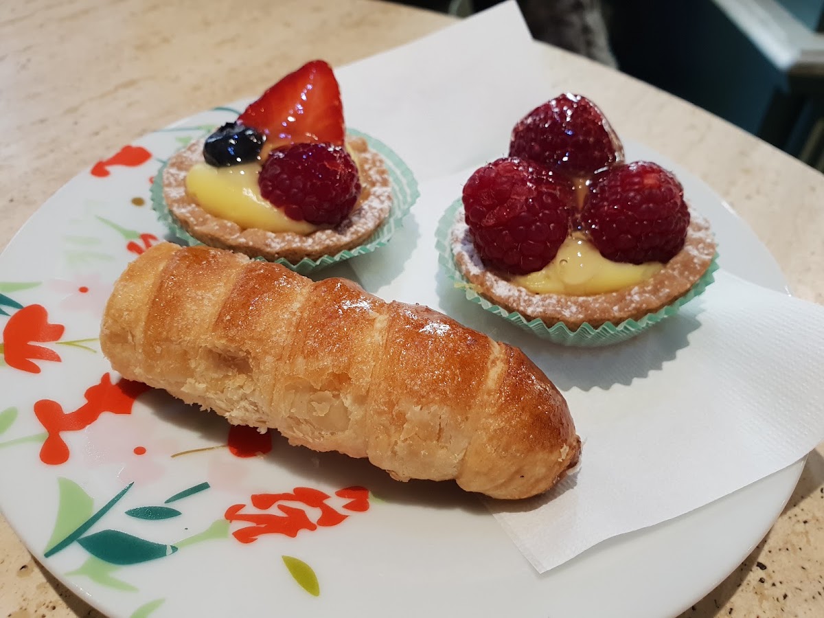 Le vaschette in vetrina.