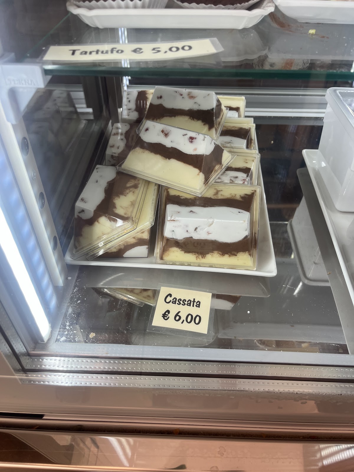Il locale in servizio.