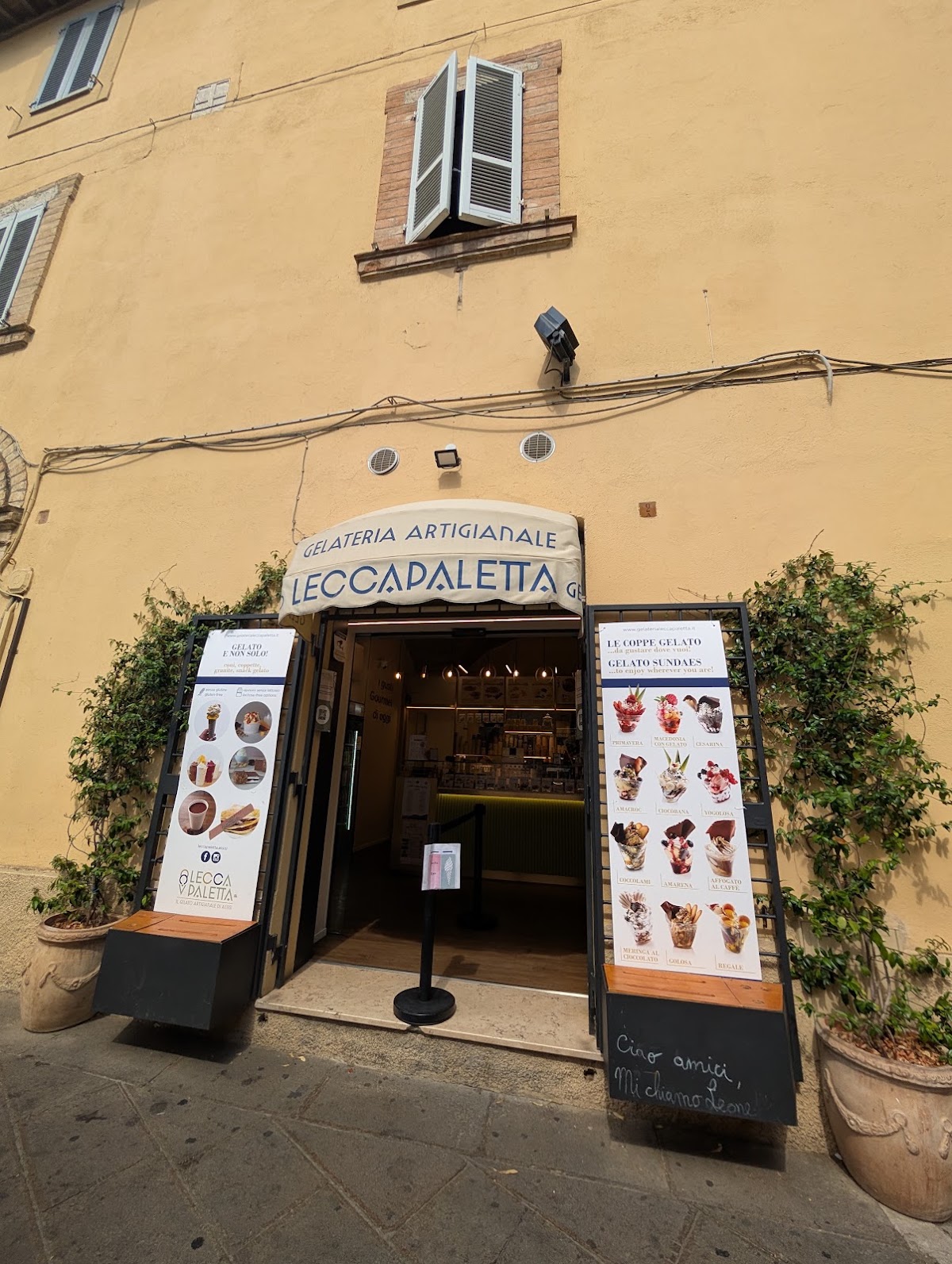 Un dettaglio del banco.