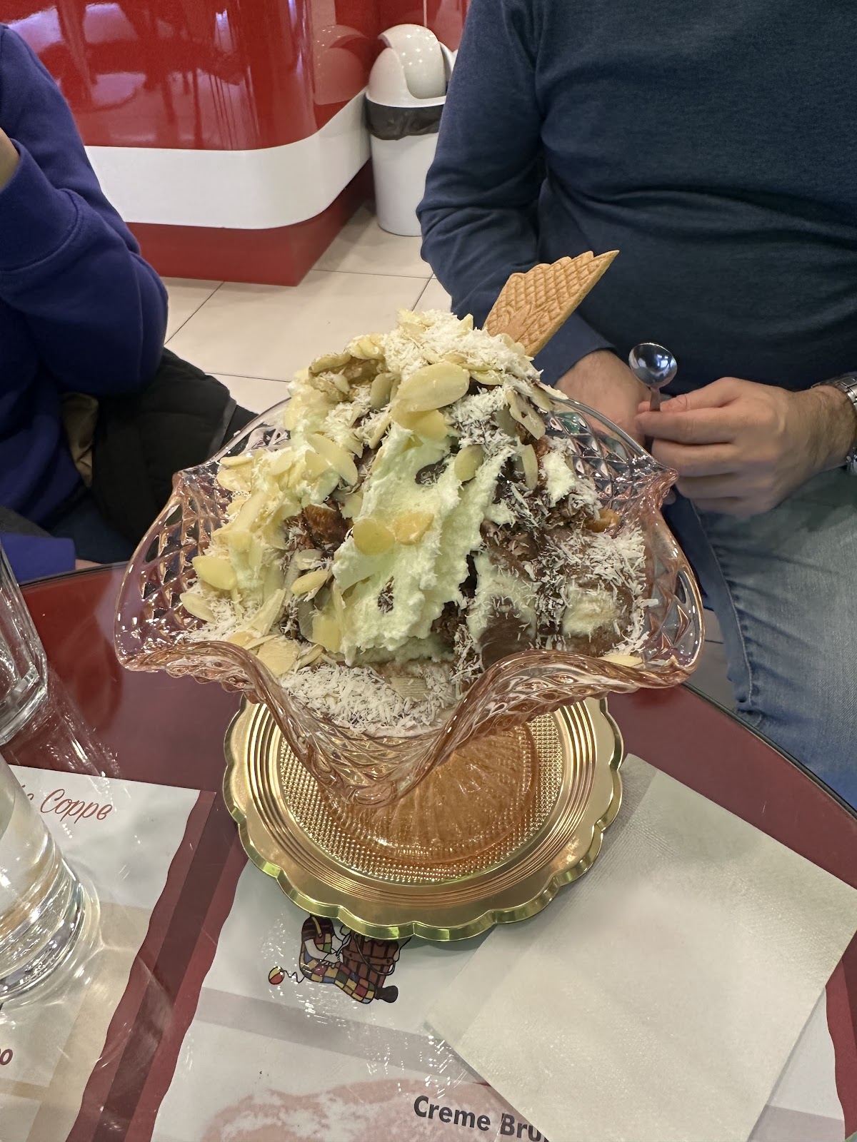 Il gelato servito.