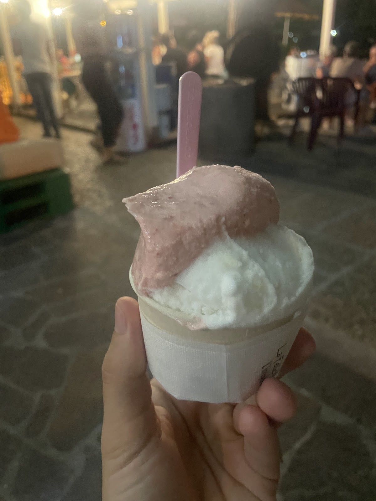 Un dettaglio della vetrina.