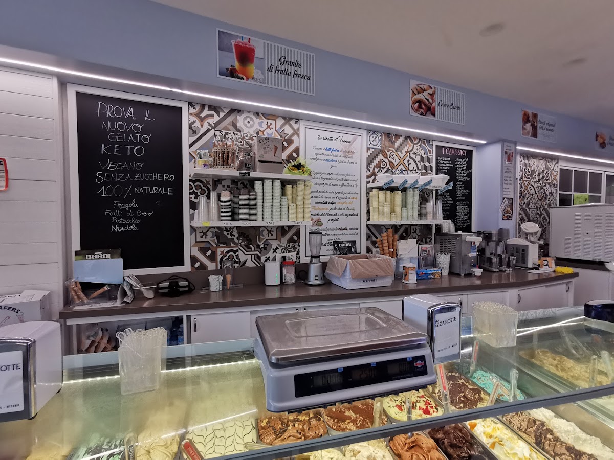 Il locale visto dall'interno.