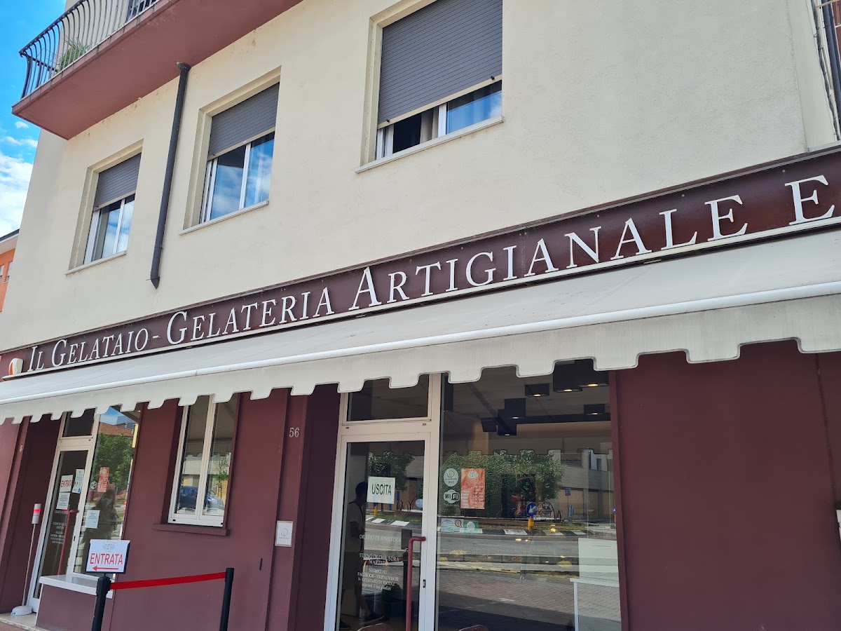 Il locale visto dall'interno.