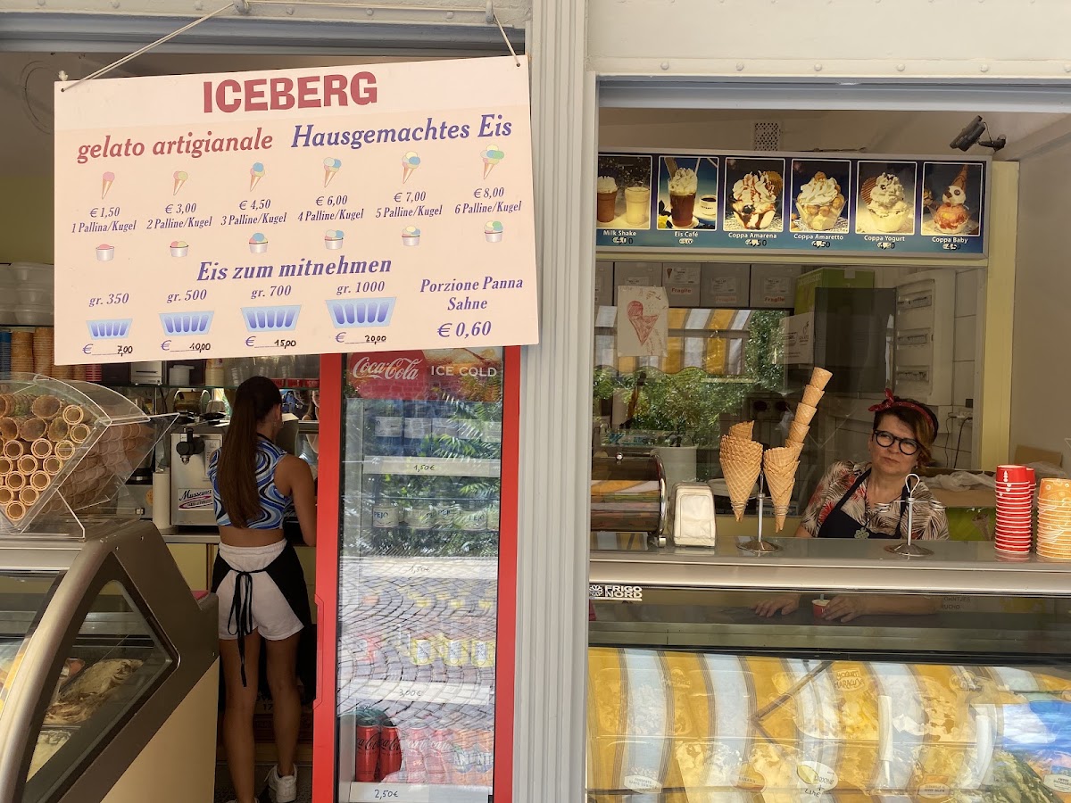 Il locale visto dall'interno.