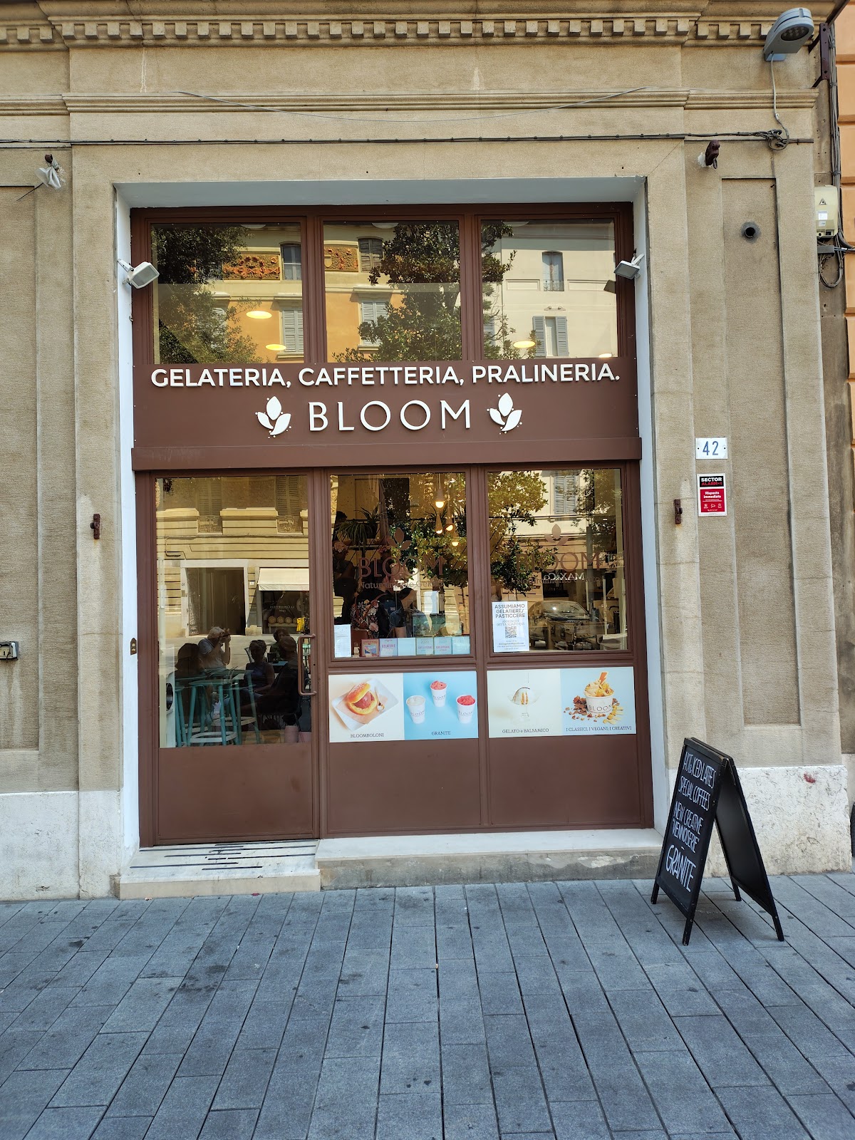 Un dettaglio del banco.