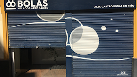 Heladería Bolas — el local