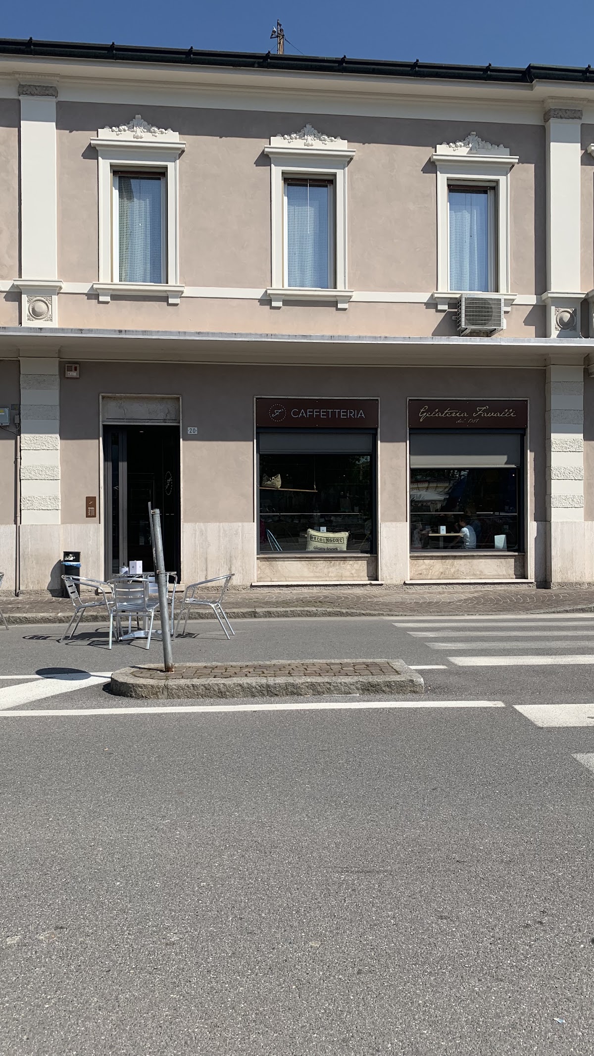 Il locale in servizio.